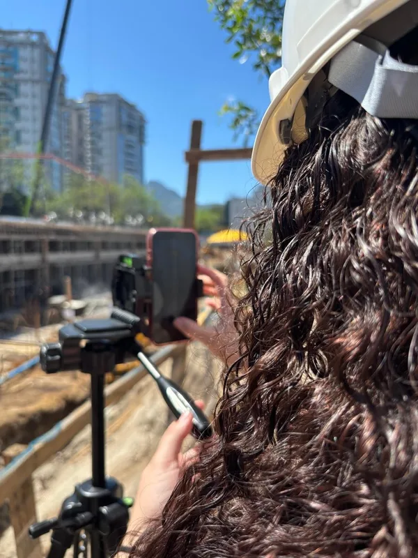 Bastidores do trabalho da Milena